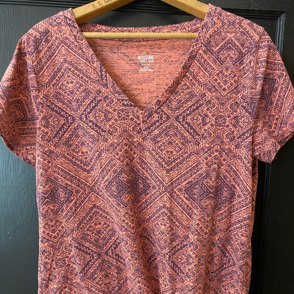 Patterned Tee - Picture 4 of 4